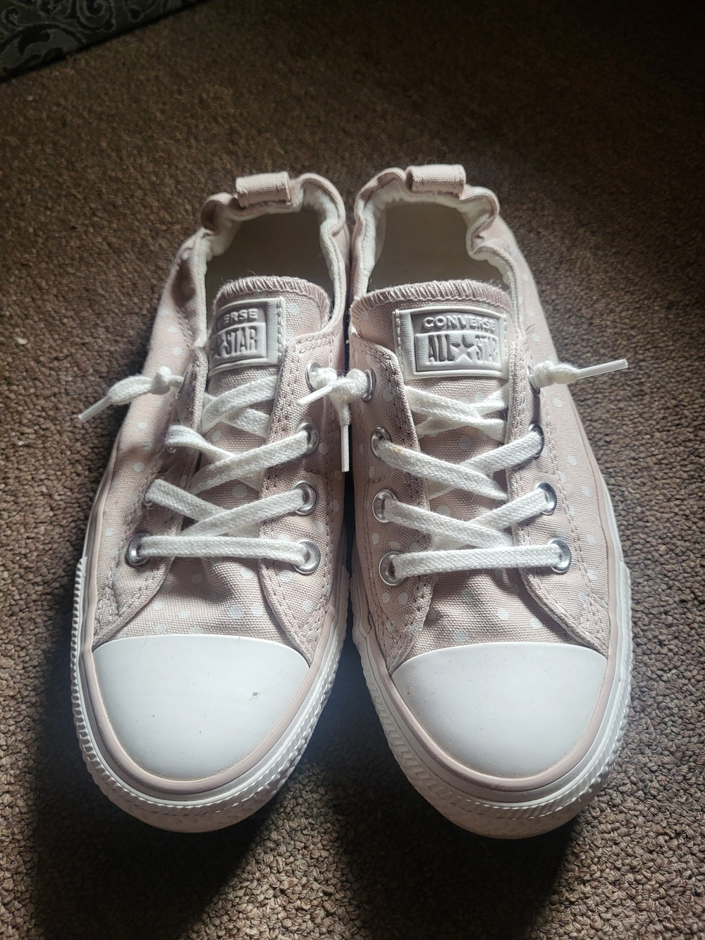 Converse Polka Dot Low Top Sneakers~Size 9.